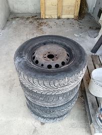 Cerchi e pneumatici da neve