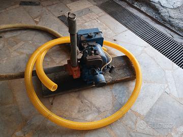 pompa acqua  a motore
