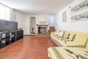 4 LOCALI A MONTEROTONDO