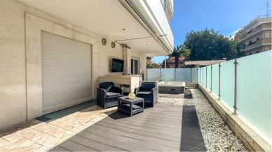 Appartamento con cortile in stabile signorile