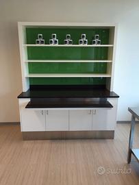 Mobile lineare porta vassoi