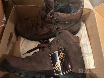 Scarponi Dolomite Gore-Tex – come nuovi