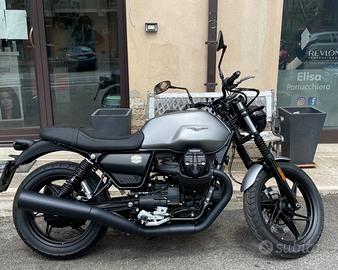 Moto Guzzi V7 - 2022 5900km