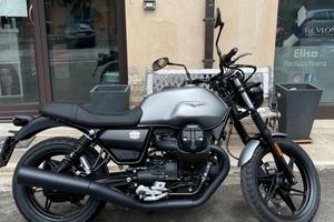 Moto Guzzi V7 - 2022 5900km