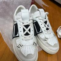 Sneakers vl7n  in pelle martellata e tessuto