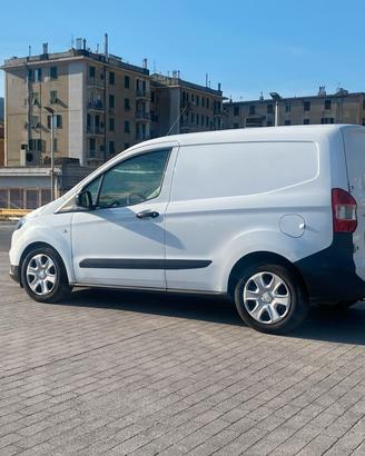 Ford transit courier