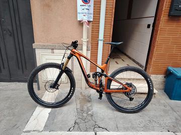  Giant   reign advanced pro 2 