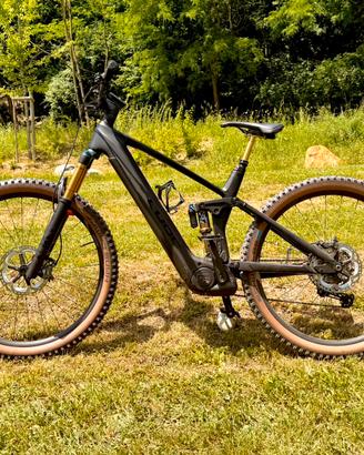 CUBE STEREO HYBRID 140 HPC ACTIONTEAM 750 misura L