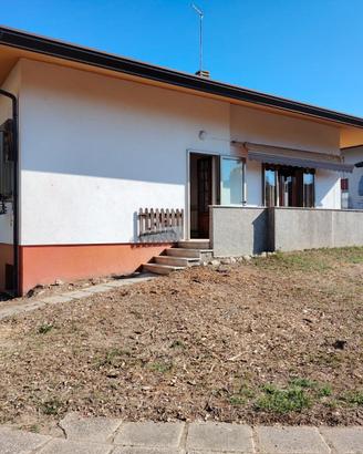 Casa singola con giardino