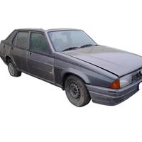 Alfa Romeo 75 1.6 IE Demolita - Per Ricambi