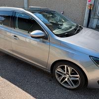 Peugeot 308 SW Allure - autocarro