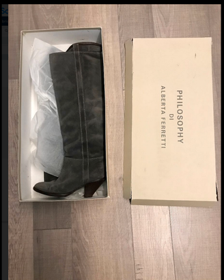 AlbertaFERRETTItg39STIVALEaltSCAMOSCIATOretail850€