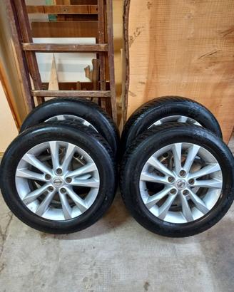 Cerchi in lega originali Nissan Juke F16 da 16"