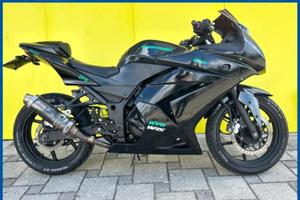 KAWASAKI Ninja 250 R Garantita e Finanziabile