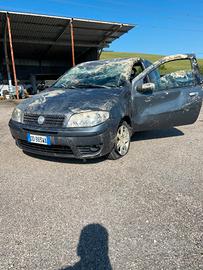 Disponibili ricambi Fiat Punto .