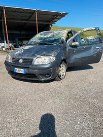 Disponibili ricambi Fiat Punto .