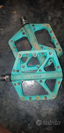 Pedali Enduro flat