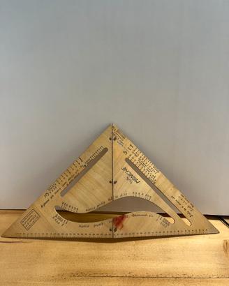Squadra da sarta originale in legno