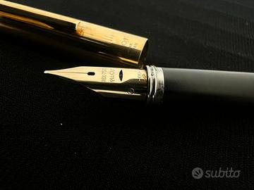 PILOT STILOGRAFICA PENNINO ORO 18 KT/750 .
