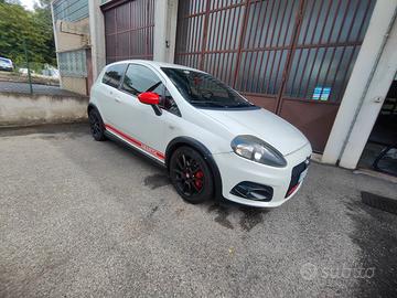 Grande punto Abarth 1400 turbo anno 2009 