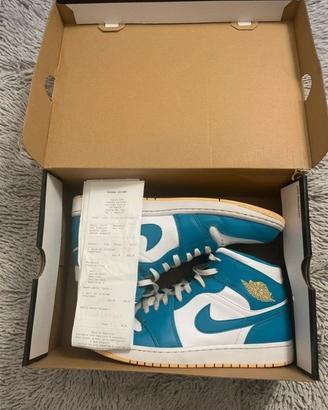 Jordan 1 Mid Sky blue