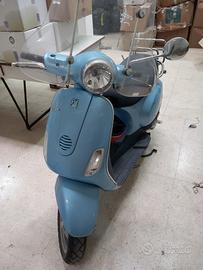 Vespa LX