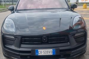 Macan Gts Garanzia Iva esposta