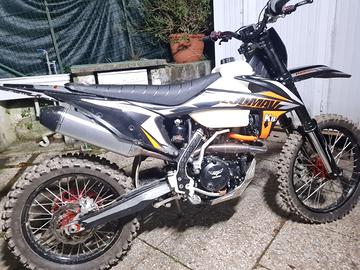 Moto cross 250 4 tempi