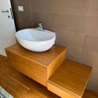Mobile bagno sospeso