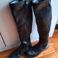 stivali neri nr 36 usati