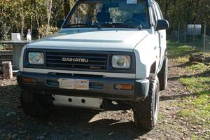 Daihatsu feroza 