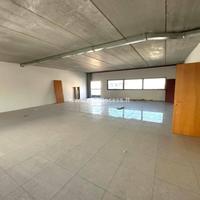 ZONA MILLENIUM: capannone + uffici fronte strada!