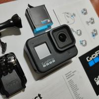 GoPro Hero 8 Black + accessori leggere