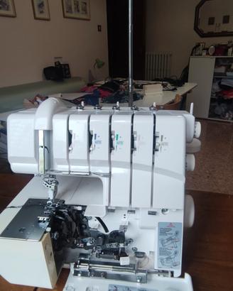 TAGLIA E CUCI SINGER QUANTUMLOCK
