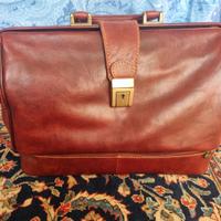 Borsa da Medico con vano portastrumenti  in pelle