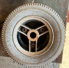 Treno completo 4 ruote piene anti foratura 8x2,5 p
