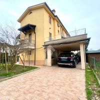 VILLA A SCHIERA D'ANGOLO A PADOVA