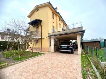 VILLA A SCHIERA D'ANGOLO A PADOVA