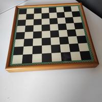 Scacchiera in legno con pedine dama – richiudibile