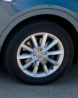 Cerchi Q3 originali + gomme