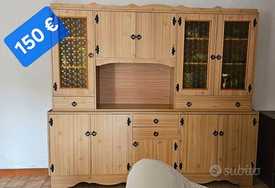 Credenza, armadio, comodino e como'