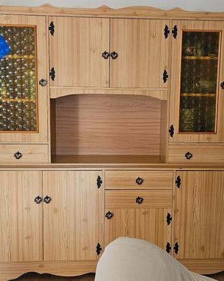 Credenza, armadio, comodino e como'