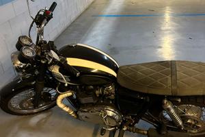 Triumph bonneville 900 + giacca + casco