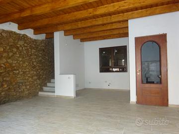 Palazzina su due livelli in centro storico