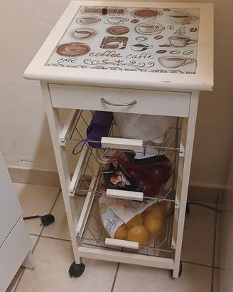 Carrellino cucina.