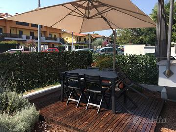 Ombrellone da giardino orientabile e reclinabile