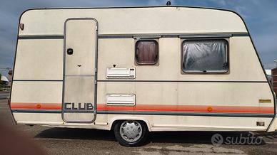 Roulotte / Caravan Bürstner Club.