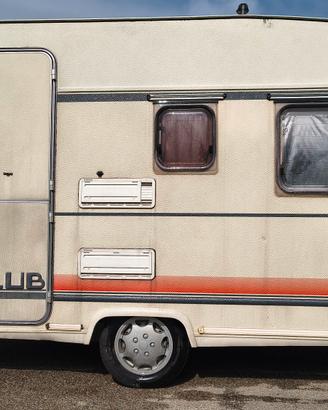 Roulotte / Caravan Bürstner Club.