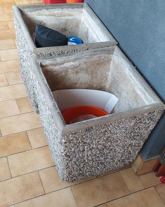 12 vasi in cemento rivestiti in ghiaia 