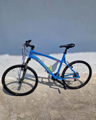 Btwin Rockrider 340 MTB mountain bike